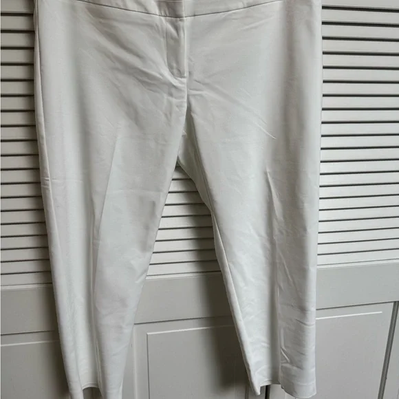 Apt 9 Women's White Capri Torie Pants size 14 NWT - Picture 2 of 5